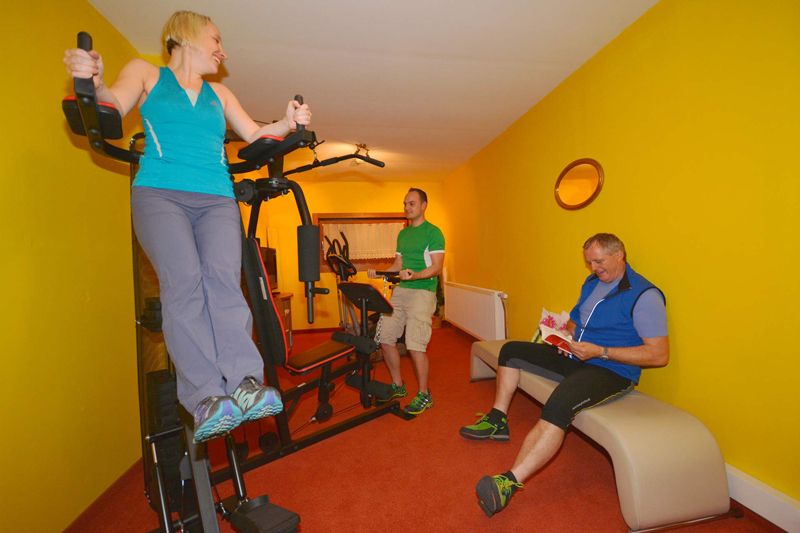 Fitnessraum zum Trainieren im Sporthotel Kitz